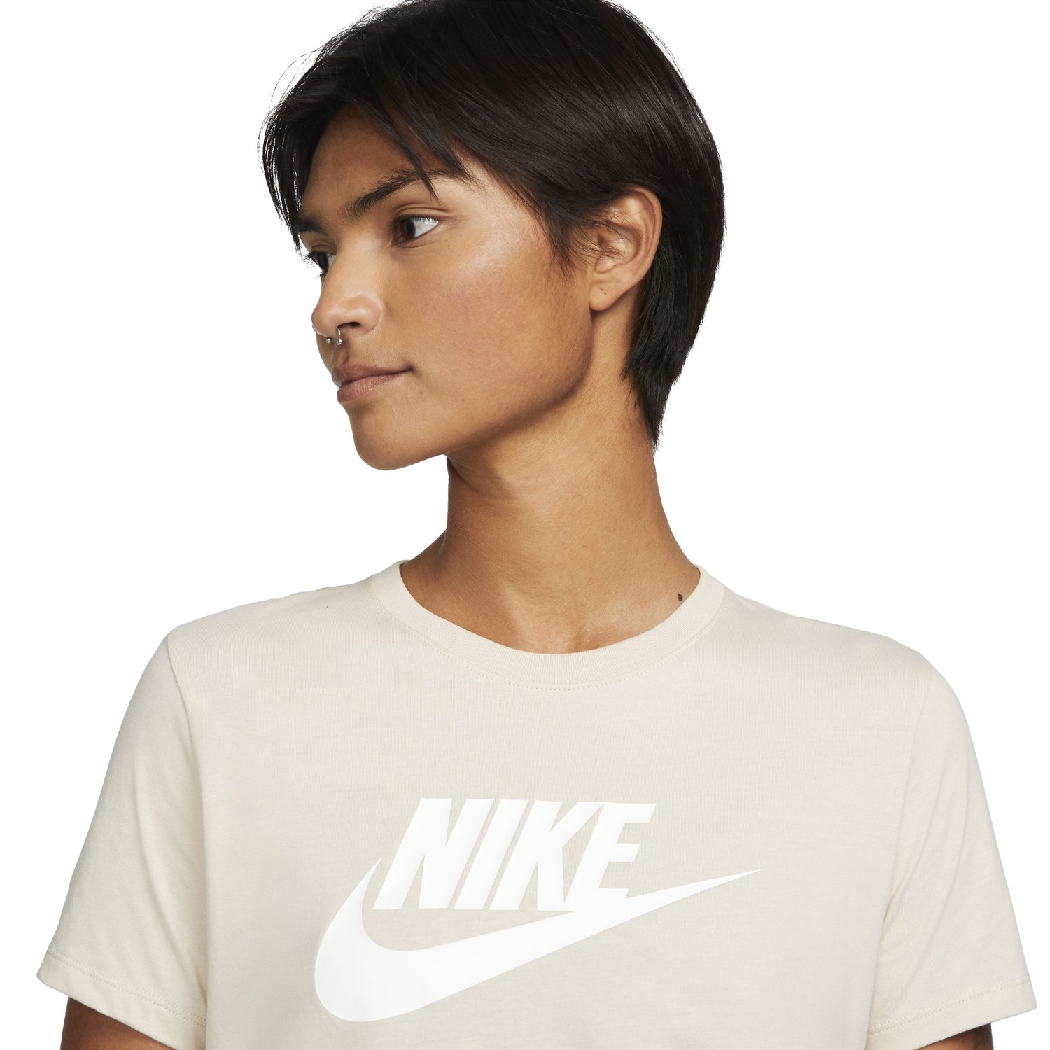 Camiseta Nike Sportswear Essentials - Feminina - Fátima Esportes