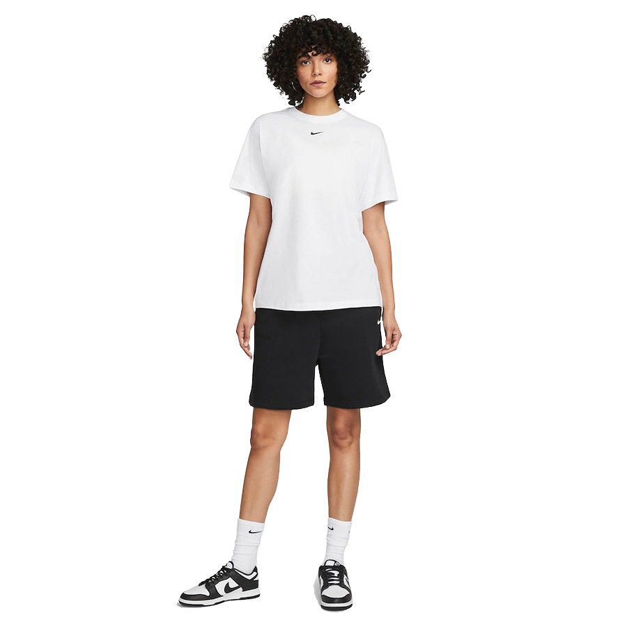 Camiseta Nike Sportswear Essentials Preta - Feminina